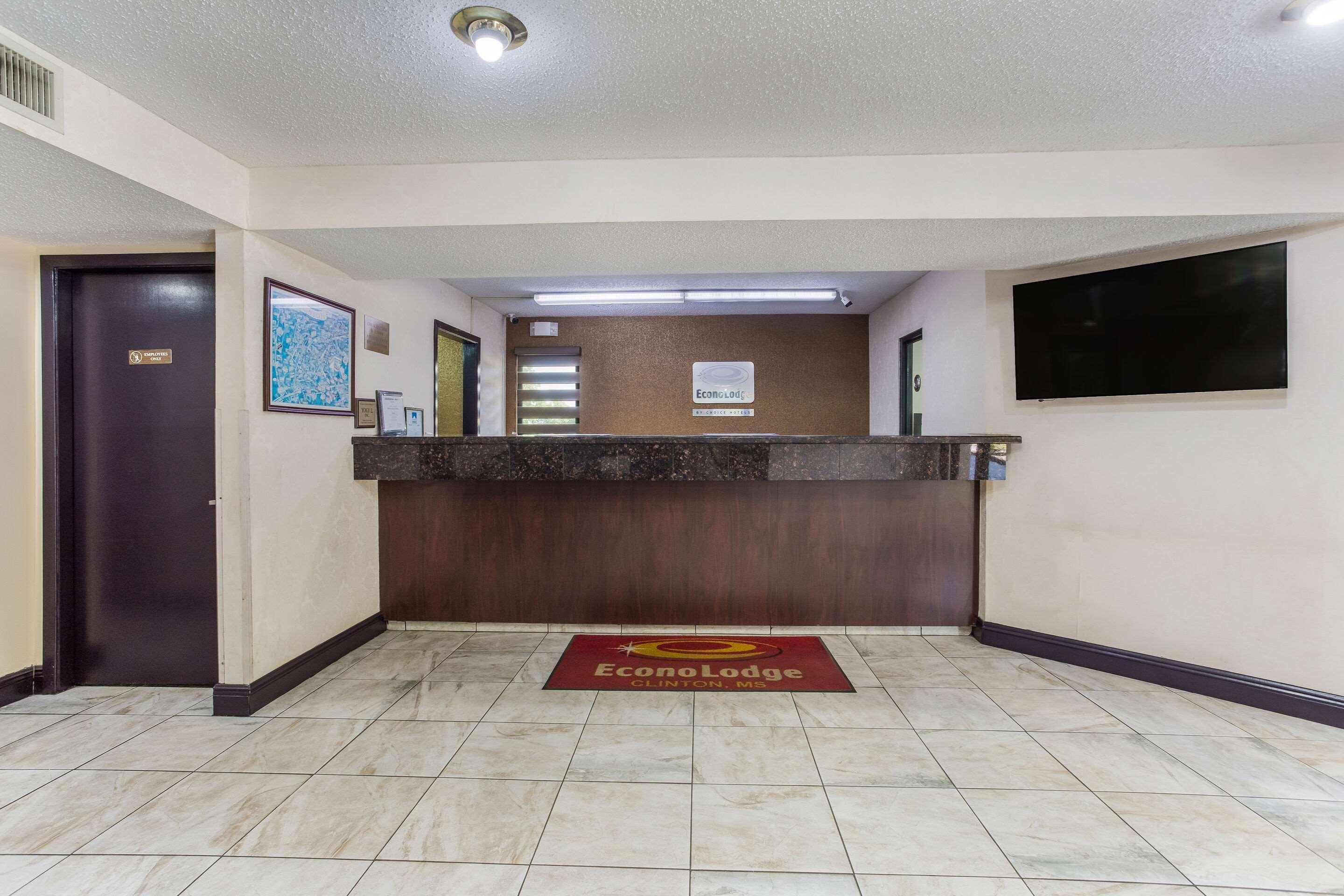 Econo Lodge Clinton Exterior photo